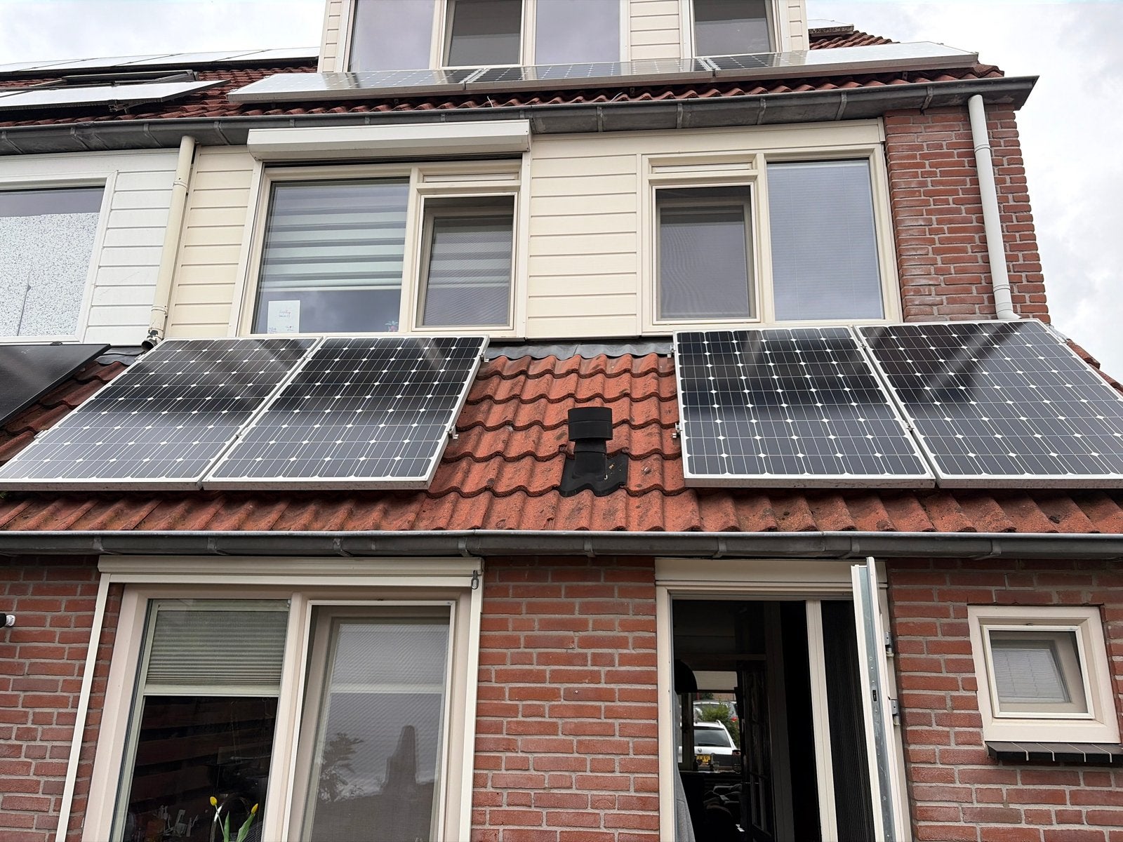 14 Zonnepanelen systeem met omvormer JSI-3600TL, Doe-het-zelf en Verbouw, Zonnepanelen en Toebehoren, Ophalen, Gebruikt, Compleet systeem