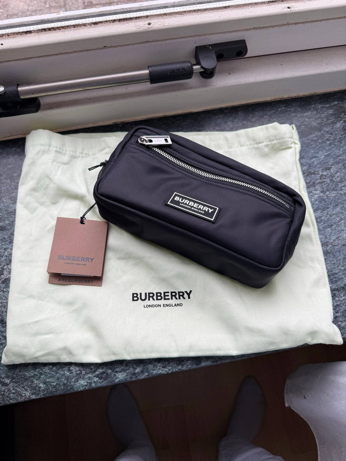Burberry Clutch / Toilettas - Nieuw met labels, Ophalen, Nieuw, Zwart, Overige typen