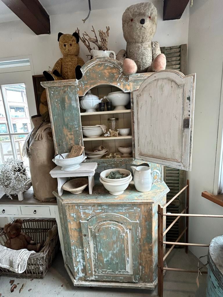 Brocante kast - Landelijke vintage sfeer, Antiek en Kunst, Curiosa en Brocante, Ophalen