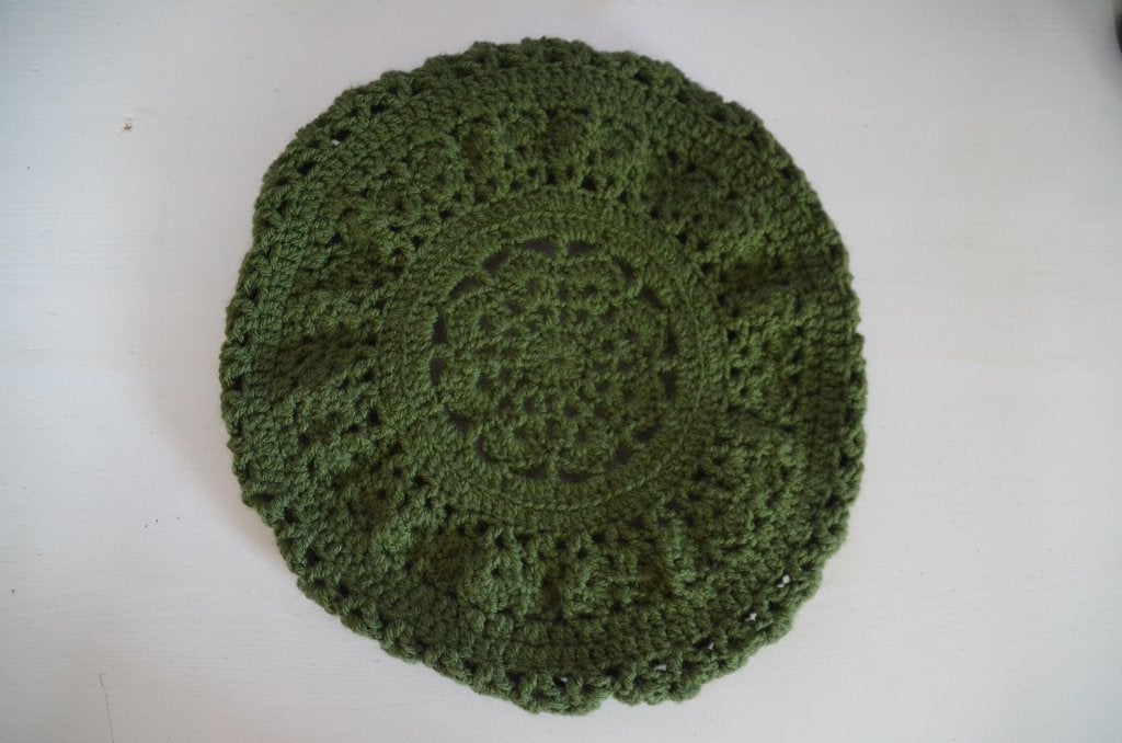 Legergroene baret | Zelfgehaakt, Nieuw, Pet, Handgemaakt, One size fits all