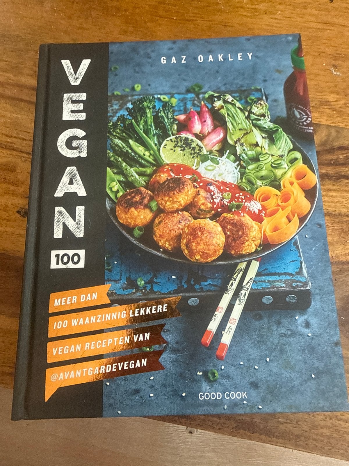 Vegan 100: Meer dan 100 waanzinnig lekkere vegan recepten, Hoofdgerechten, Vegetarisch, Ophalen of Verzenden, Zo goed als nieuw