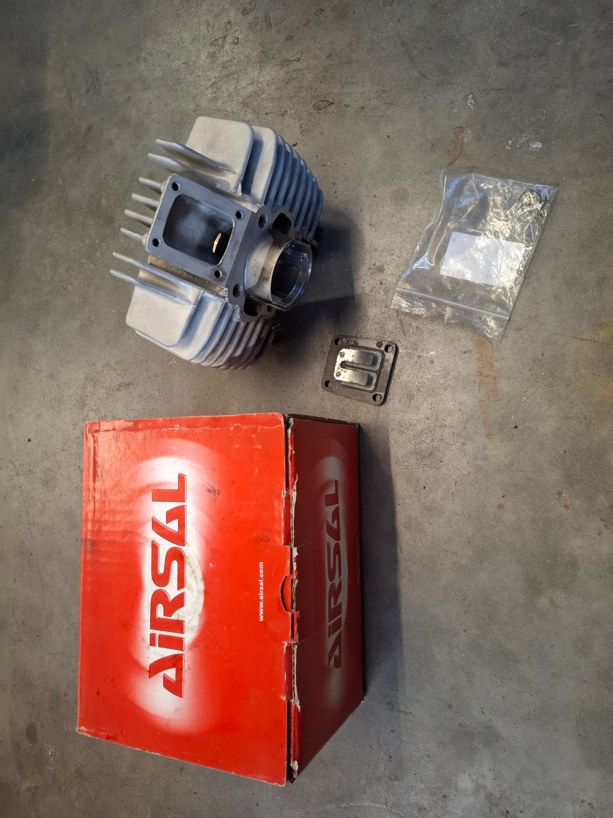 tomos a35 airsal 65 cc cilinder kit 150 km oud, Ophalen of Verzenden, Zo goed als nieuw, Cilinder, Airsal