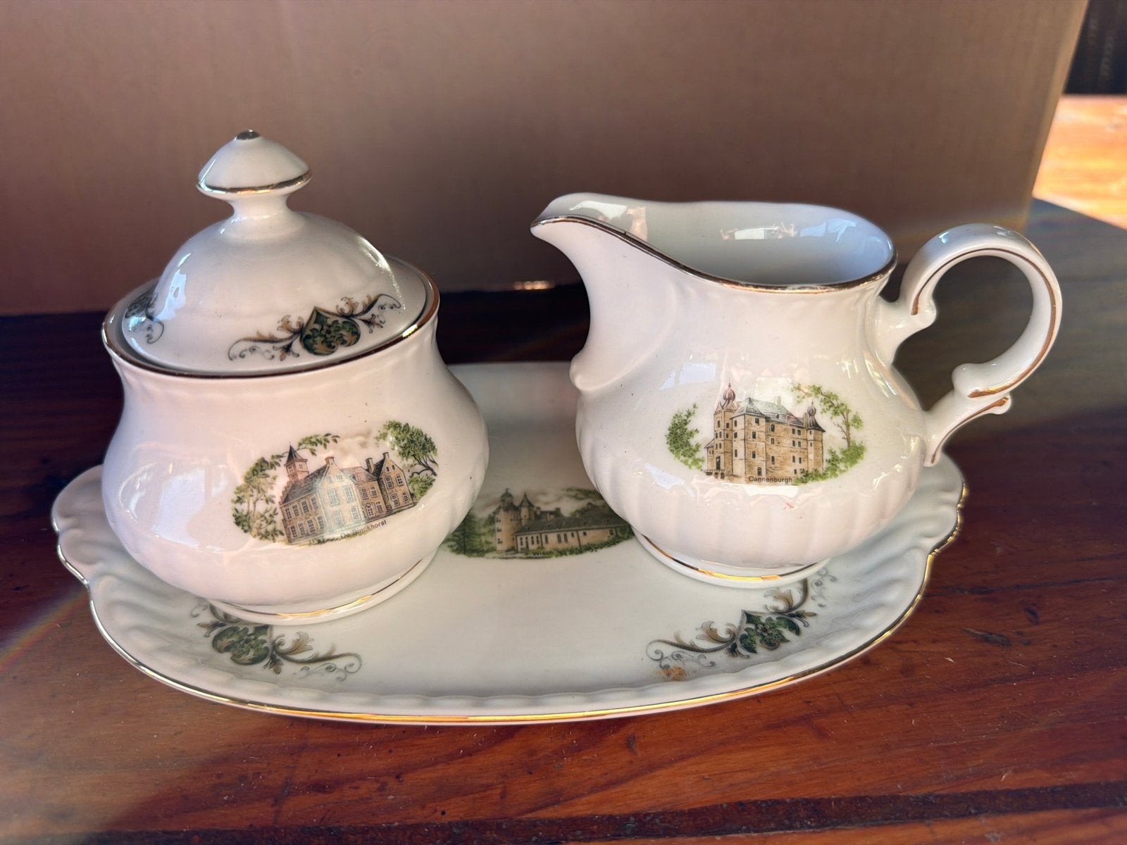 Suiker- en melkstel met kasteeldecor - Original Dutch Castle, Antiek en Kunst, Ophalen of Verzenden