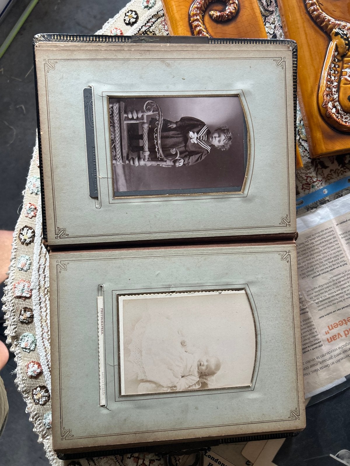 Fotoboek uit 1892 van de fam. Van Wel uit Oss., Ophalen