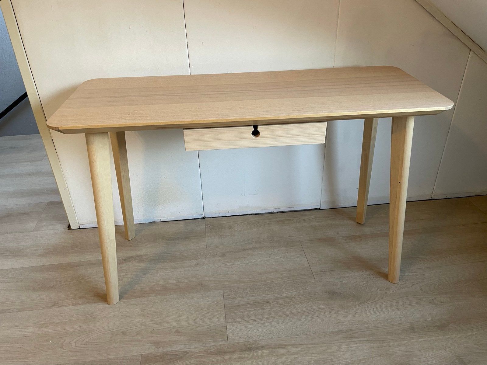 Modern houten bureau met lade - Ideaal voor thuiswerkplek, Huis en Inrichting, Bureaus, Ophalen, Zo goed als nieuw, Overige merken