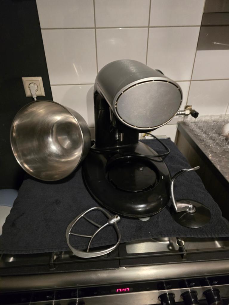 Clatronic KM 3323 Keukenmachine - 1000W, Witgoed en Apparatuur, Keukenmixers, 3 tot 4 liter, Ophalen of Verzenden, Gebruikt, 3 snelheden of meer