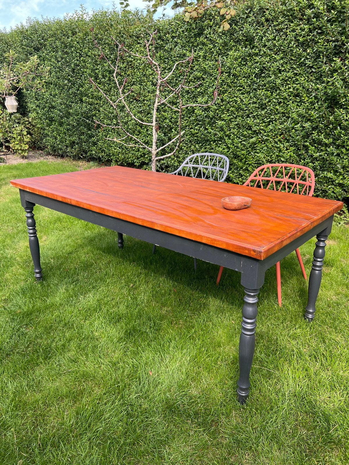 Robuuste houten eettafel met donkere poten, Huis en Inrichting, Ophalen, Gebruikt, 50 tot 100 cm, 150 tot 200 cm