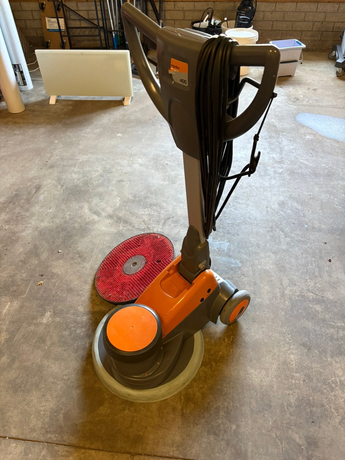 Nette taski boenmachine - eenschijfmachine - schrobmachine, Doe-het-zelf en Verbouw, Reinigingsmachines, Ophalen, Zo goed als nieuw