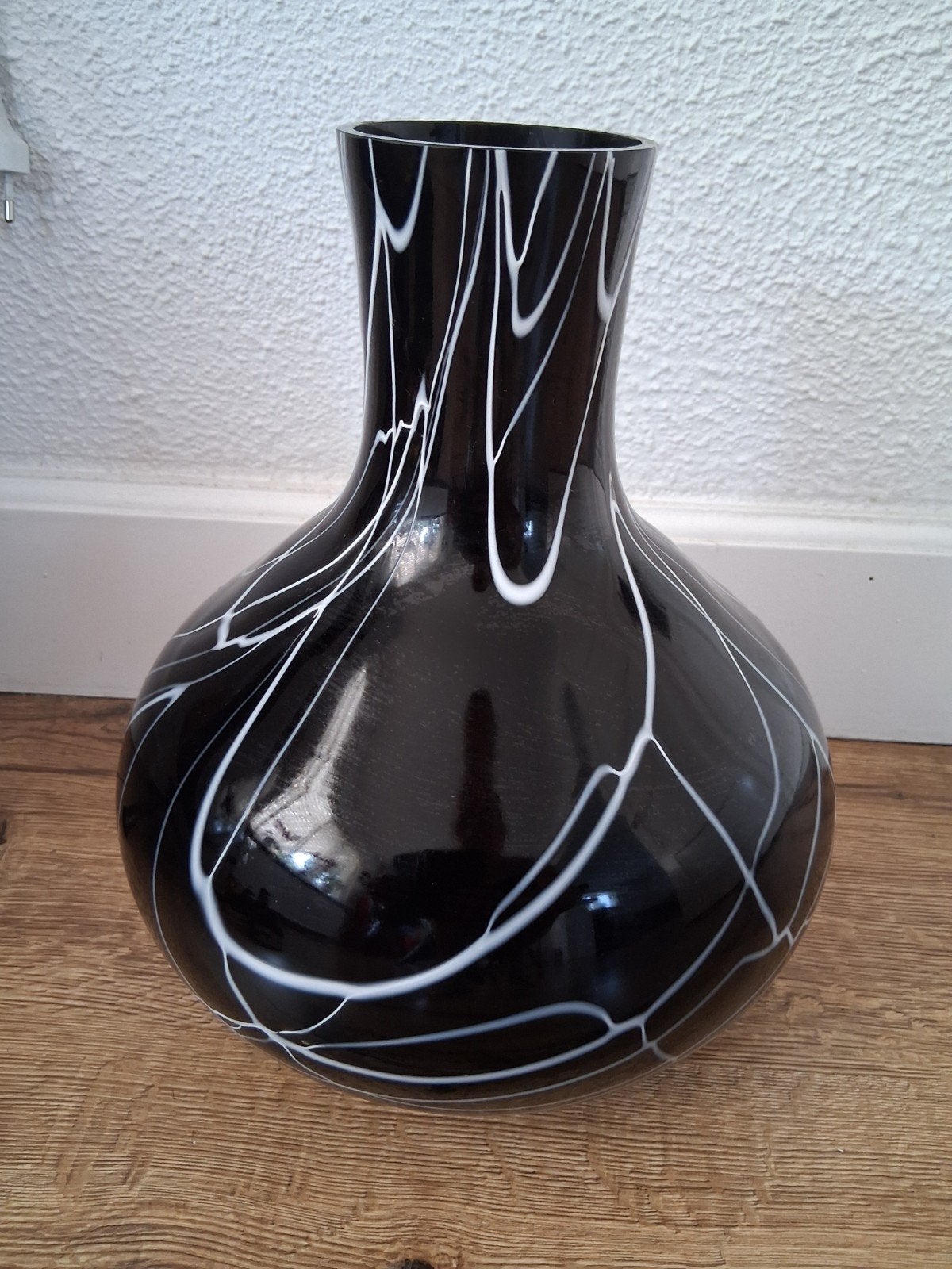 Vaas Uderzo Spinnenweb Gilde - Zwart/Wit Glas, Ophalen of Verzenden