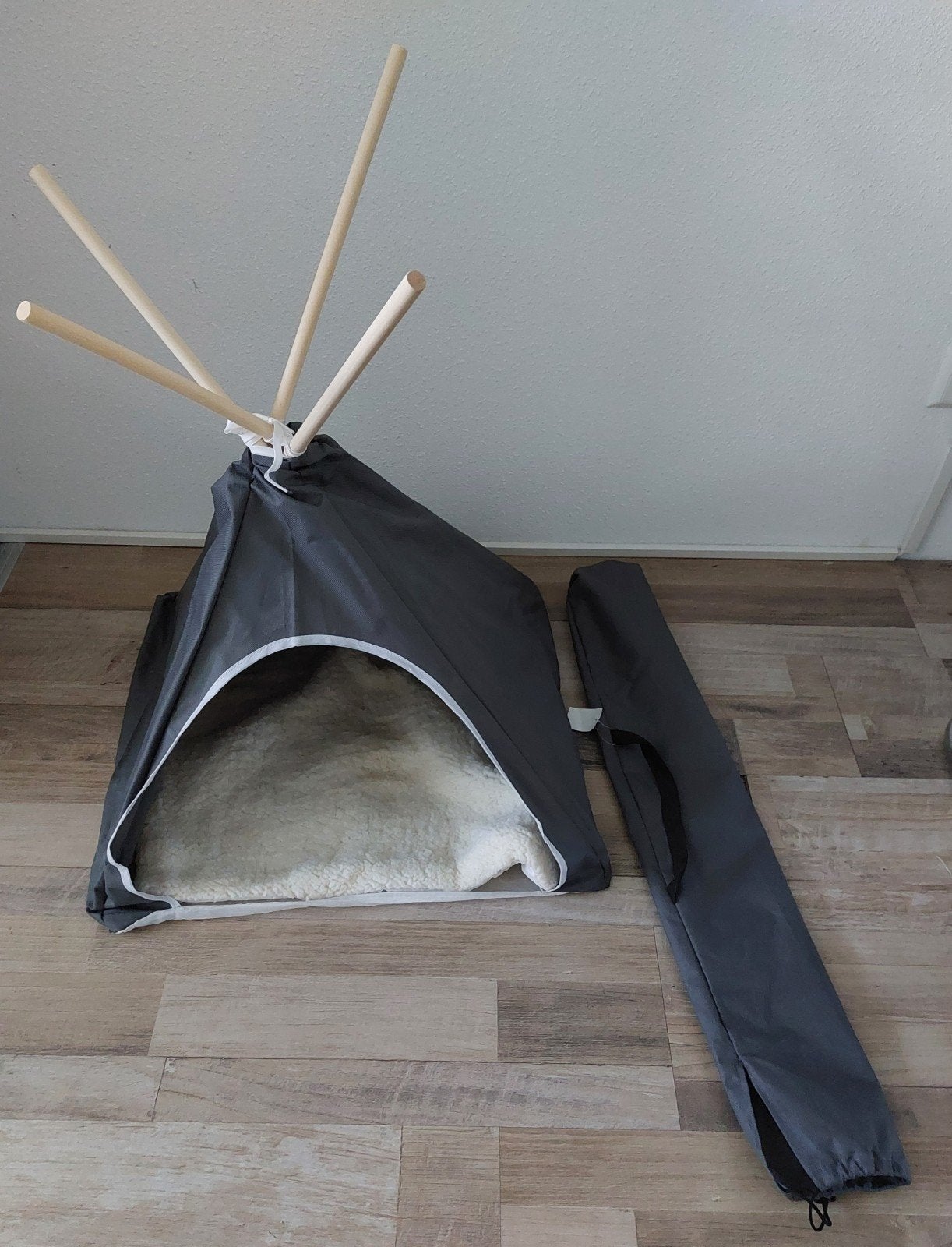Tipi tent voor uw kat met vloerkleed en opbergtas, Ophalen of Verzenden, Zo goed als nieuw