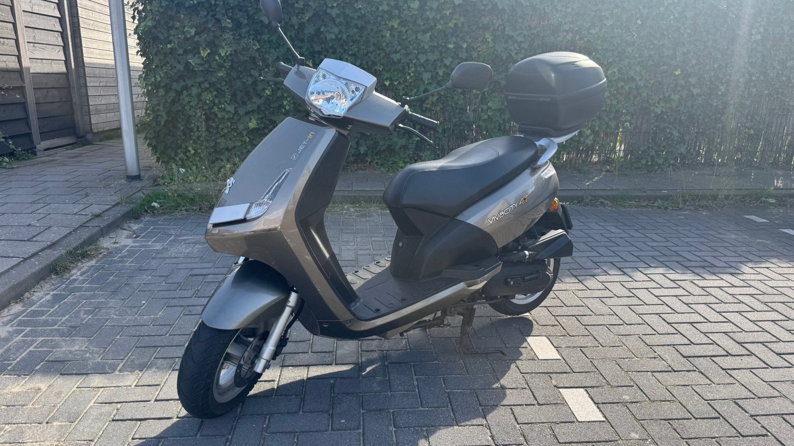 Peugeot Vivacity 4T 2013 | Slechts 9.880 km | Origineel, Ophalen, Gebruikt, Benzine, 50 cc