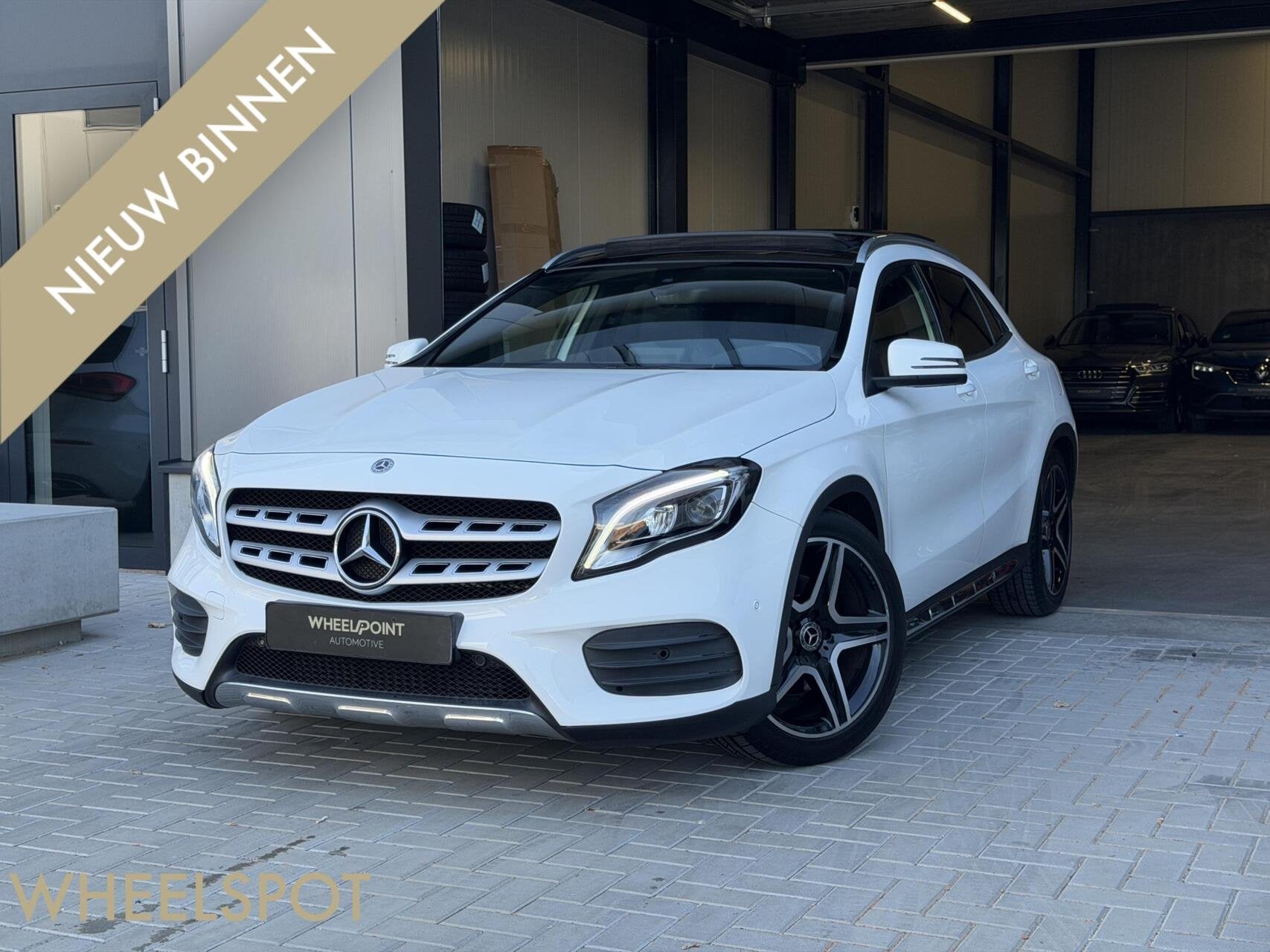 Mercedes GLA-klasse 250 4Matic AMG|Pano|Keyless|19 Inch|Came, Auto's, Automaat, Bluetooth, Gebruikt, 4 cilinders