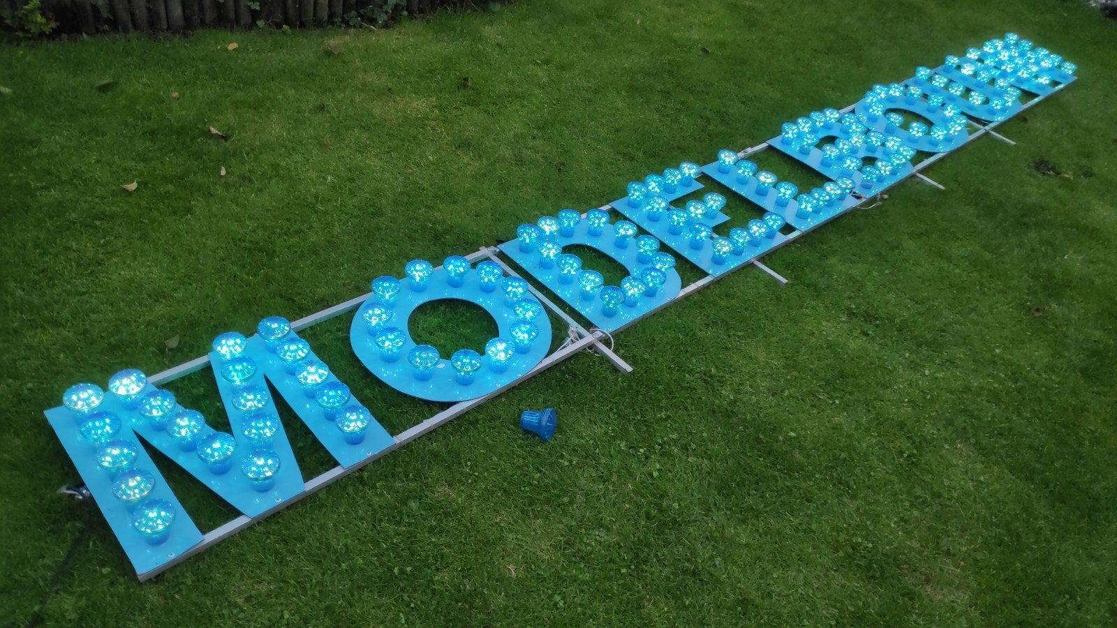 Verlichte Letters MODELBOUW met kermisverlichting, Ophalen
