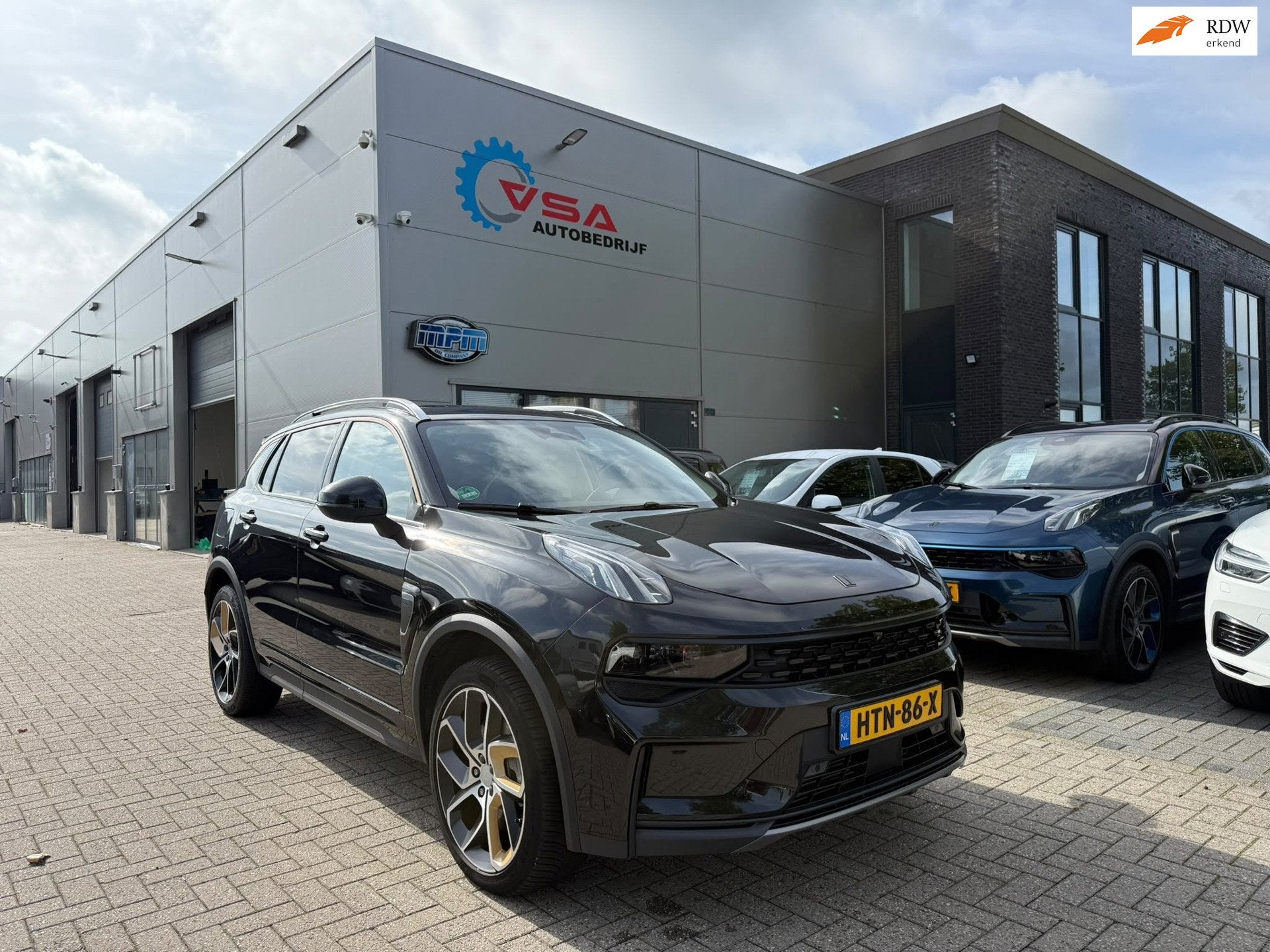 Lynk & Co 01 1.5|Plug-in Hybrid|Trekhaak|1800kg geremd|Pano|, Auto's, Stof, Met garantie (alle), Zwart, Plug-in hybride