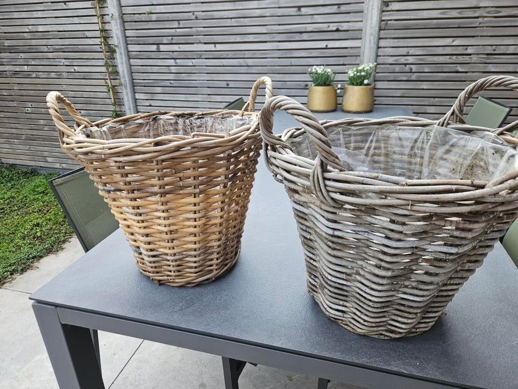 Bollen manden voor perkgoed - set van 2, Overige materialen, Gebruikt, Minder dan 30 cm, Rond