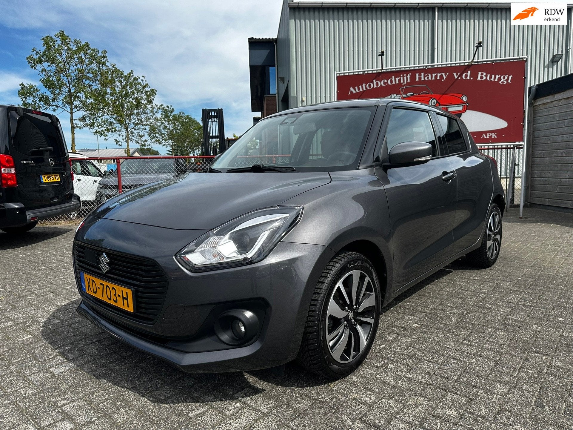 Suzuki Swift 1.2 Stijl | Automaat | Afn. Trekhaak | Navigati, Dealer onderhouden, Stof, Gebruikt, 4 cilinders
