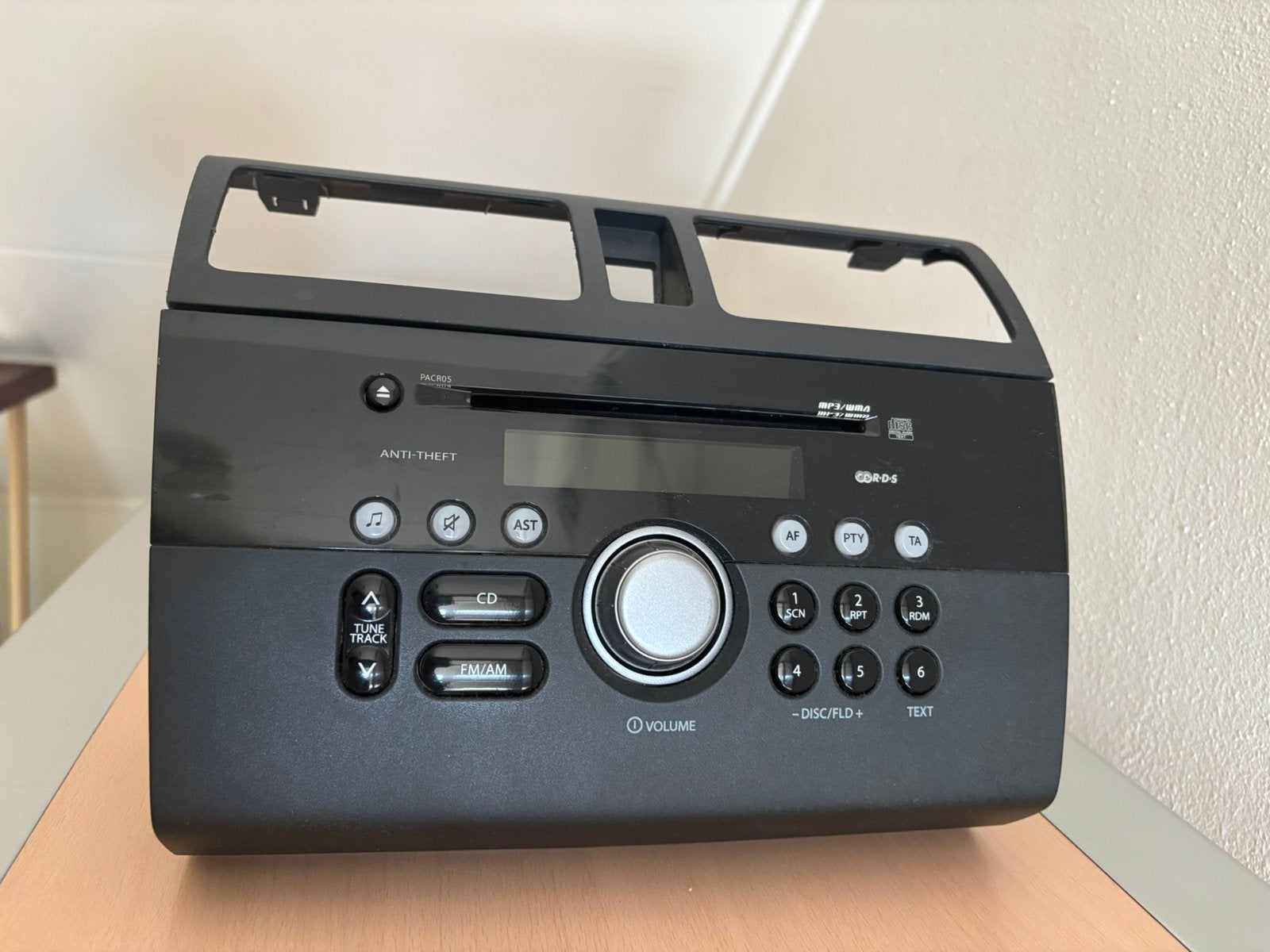 Originele radio suzuki swift (2008), Auto diversen, Autoradio's, Ophalen, Zo goed als nieuw
