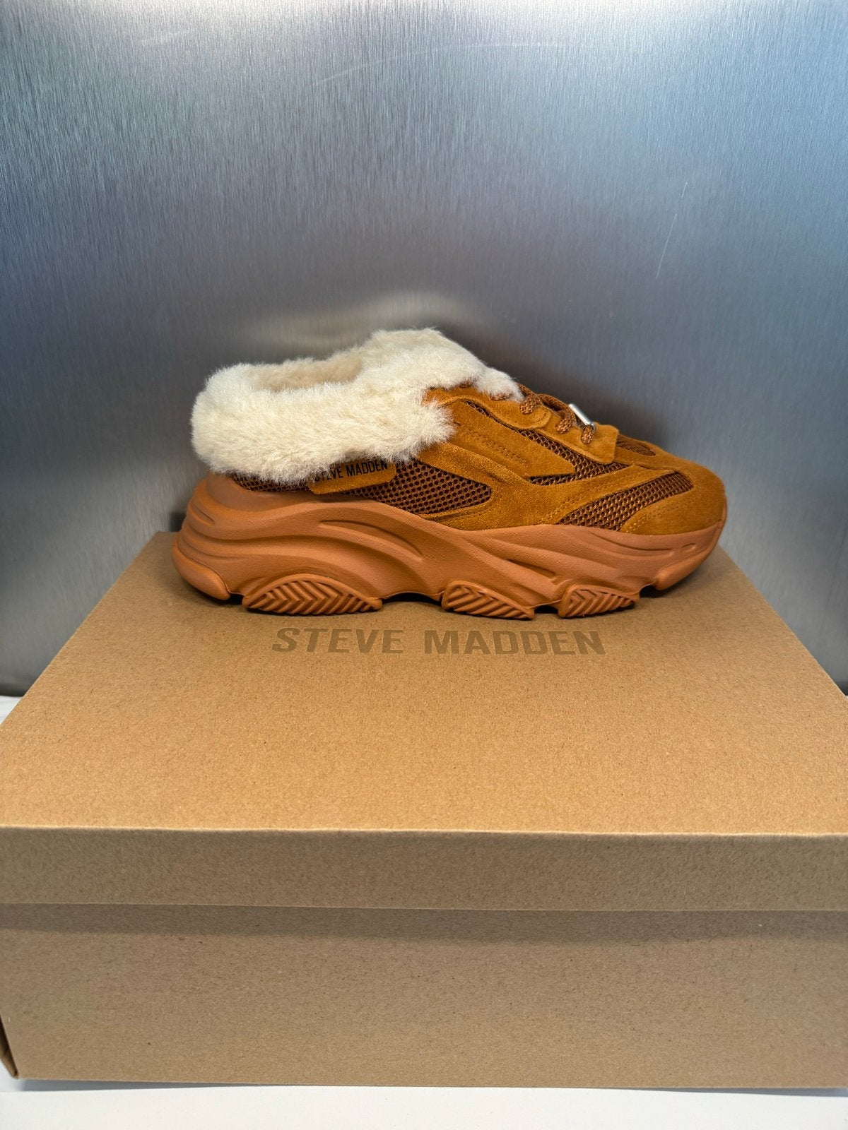 Steve Madden Pheobe Sneakers - Bruin met faux fur voering, Bruin, Nieuw, Ophalen of Verzenden, Sneakers of Gympen