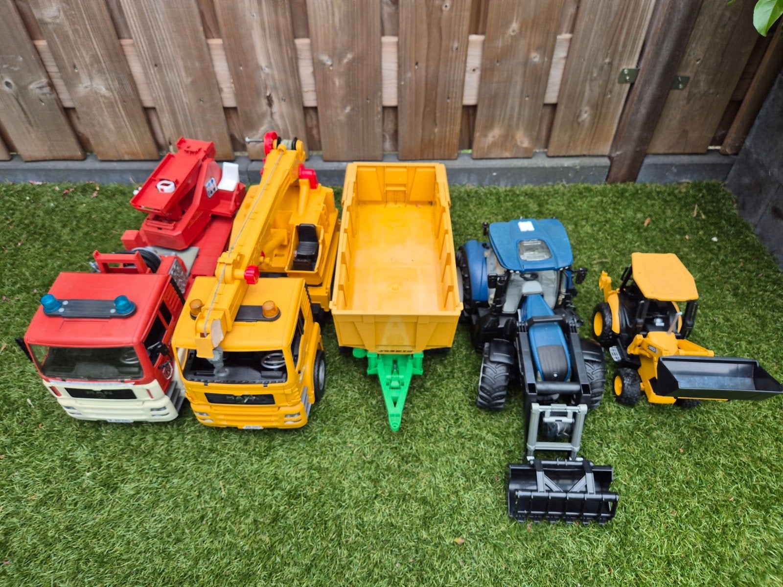 Bruder speelgoed set: tractoren, brandweerauto, kraan, etc, Ophalen of Verzenden, Gebruikt