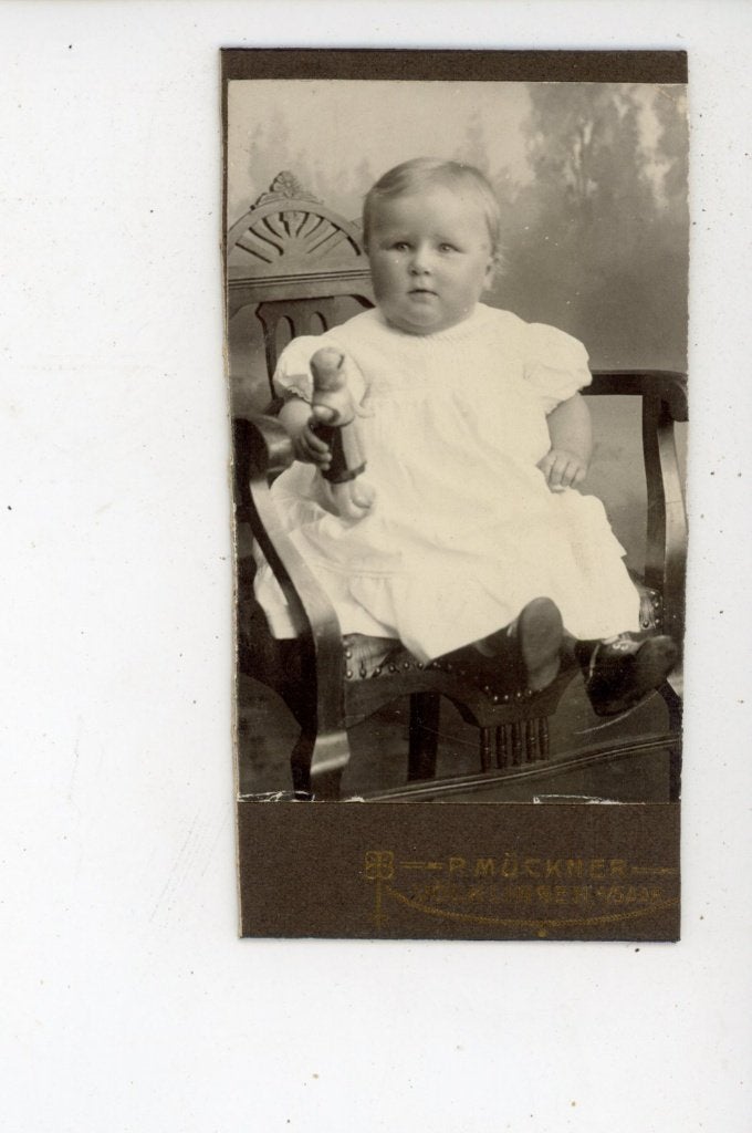B85 CDV kind.bijgeknipte., Ophalen of Verzenden, Voor 1940, Gebruikt, Kind