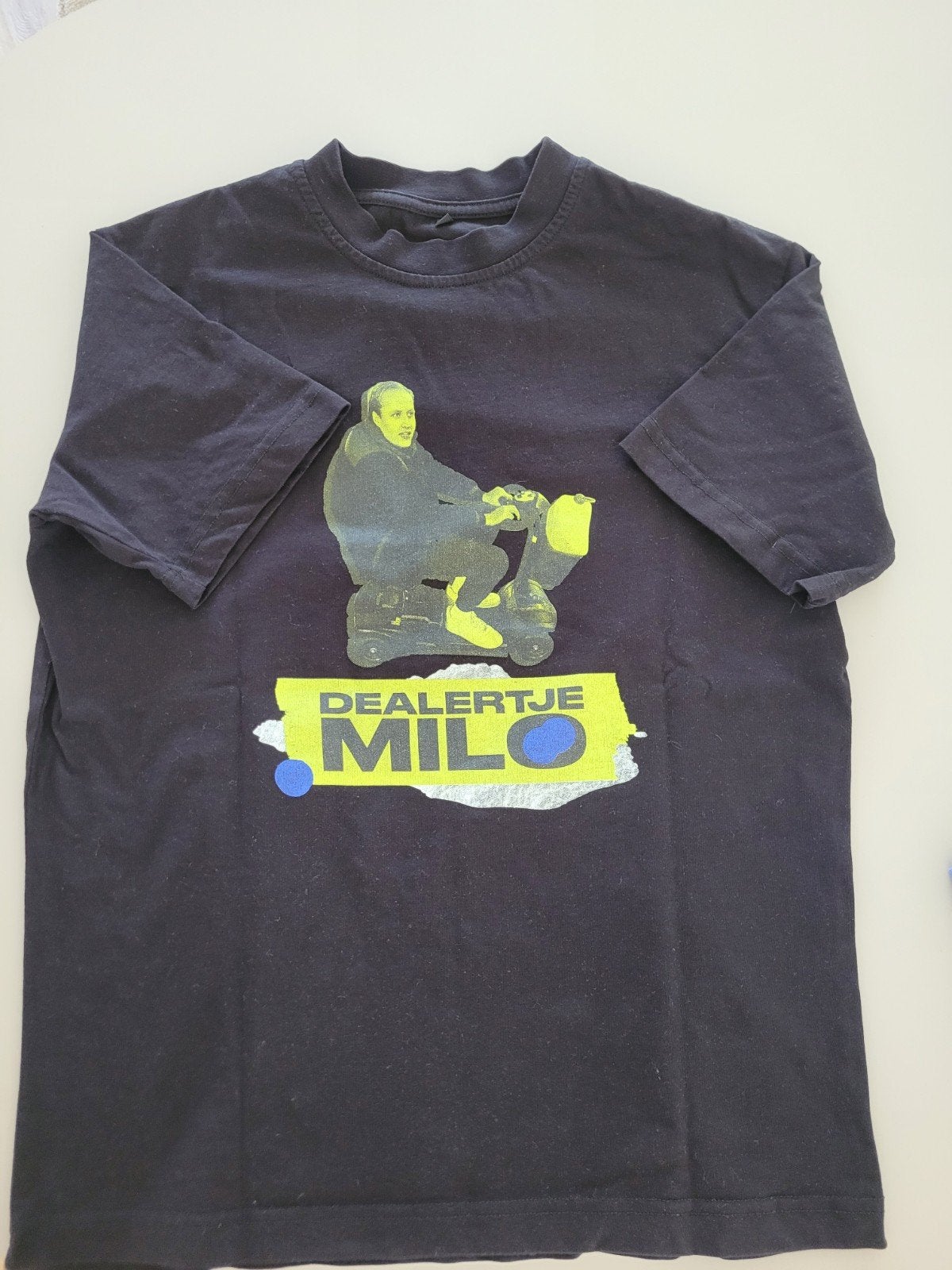 Dealertje Milo shirt maat XS, Kleding | Heren, Ophalen, Zo goed als nieuw, Maat 46 (S) of kleiner