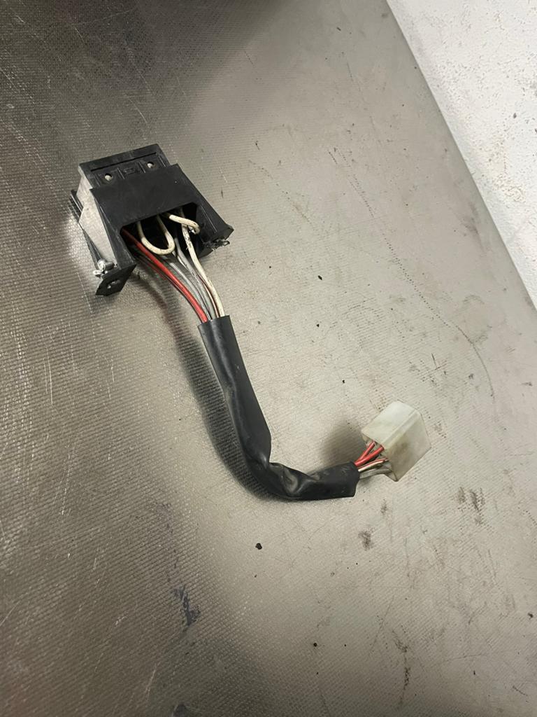 piaggio skipper 125cc zekering kastje, Ophalen