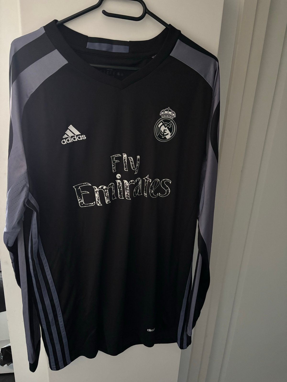 Real Madrid Adidas Voetbalshirt Lange Mouwen Maat L, Maat 52/54 (L), Zwart, Ophalen of Verzenden, Zo goed als nieuw