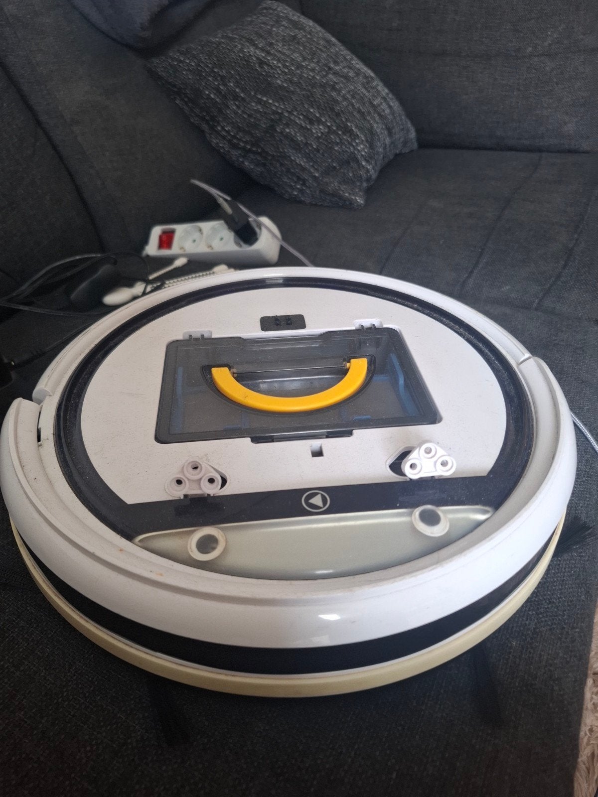 Robotstofzuiger met oplaadstation, Ophalen, Overige merken, Gebruikt, Robotstofzuiger