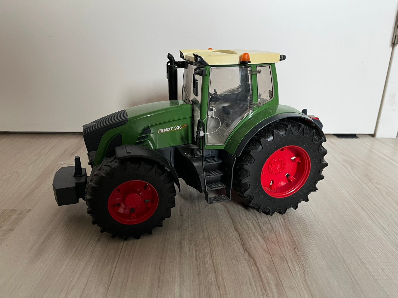 Fendt 936 vario bruder 1:16, Ophalen of Verzenden, Zo goed als nieuw, Tractor of Landbouw, Overige merken