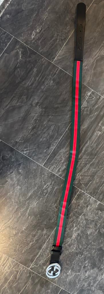 Gucci riem donkergroen rood, Ophalen of Verzenden, Zo goed als nieuw, Rood, 115 cm of meer