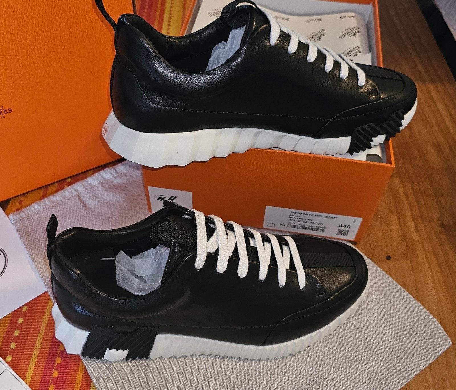 Hermès Sneakers Zwart Leer Maat 44, Kleding | Heren, Schoenen, Zwart, Nieuw, Ophalen of Verzenden, Hermes