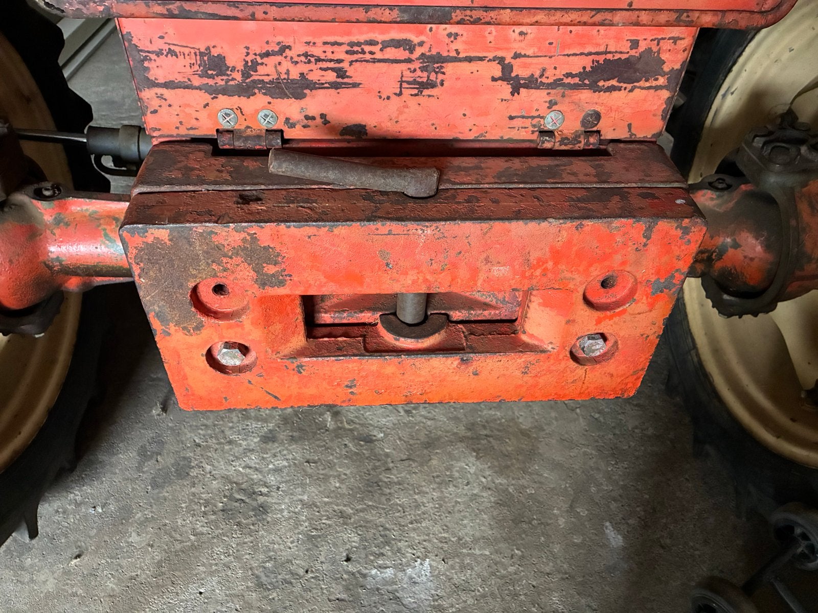 Gezocht: frontgewichten Renault 551 / 652 tractor, Ophalen of Verzenden, Gebruikt