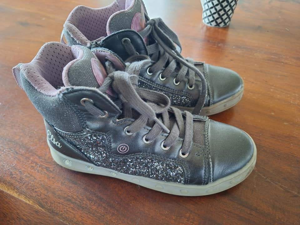 GEOX frozen schoenen 33 als nieuw, Meisje, Schoenen, Ophalen of Verzenden, Zo goed als nieuw