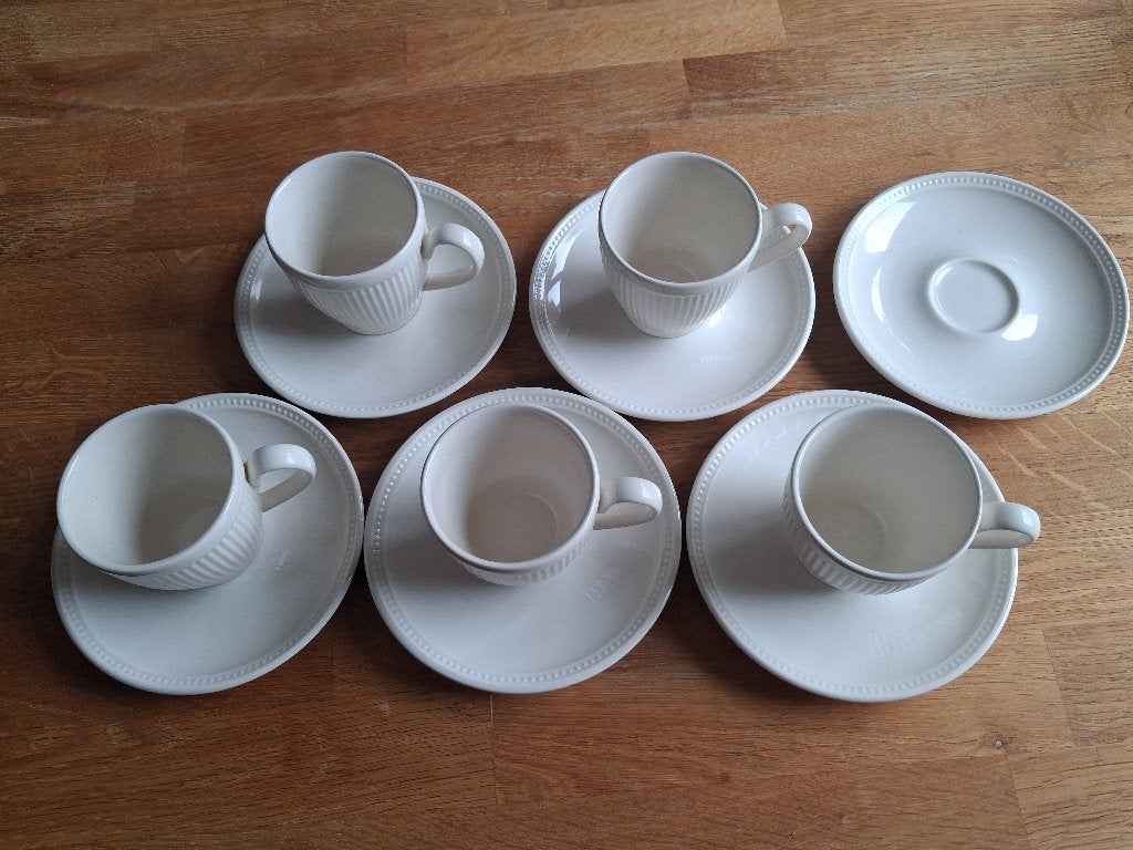 Wedgwood windsor, Huis en Inrichting, Keuken | Servies, Gebruikt, Klassiek, Ophalen of Verzenden, Kop(pen) en/of Schotel(s)