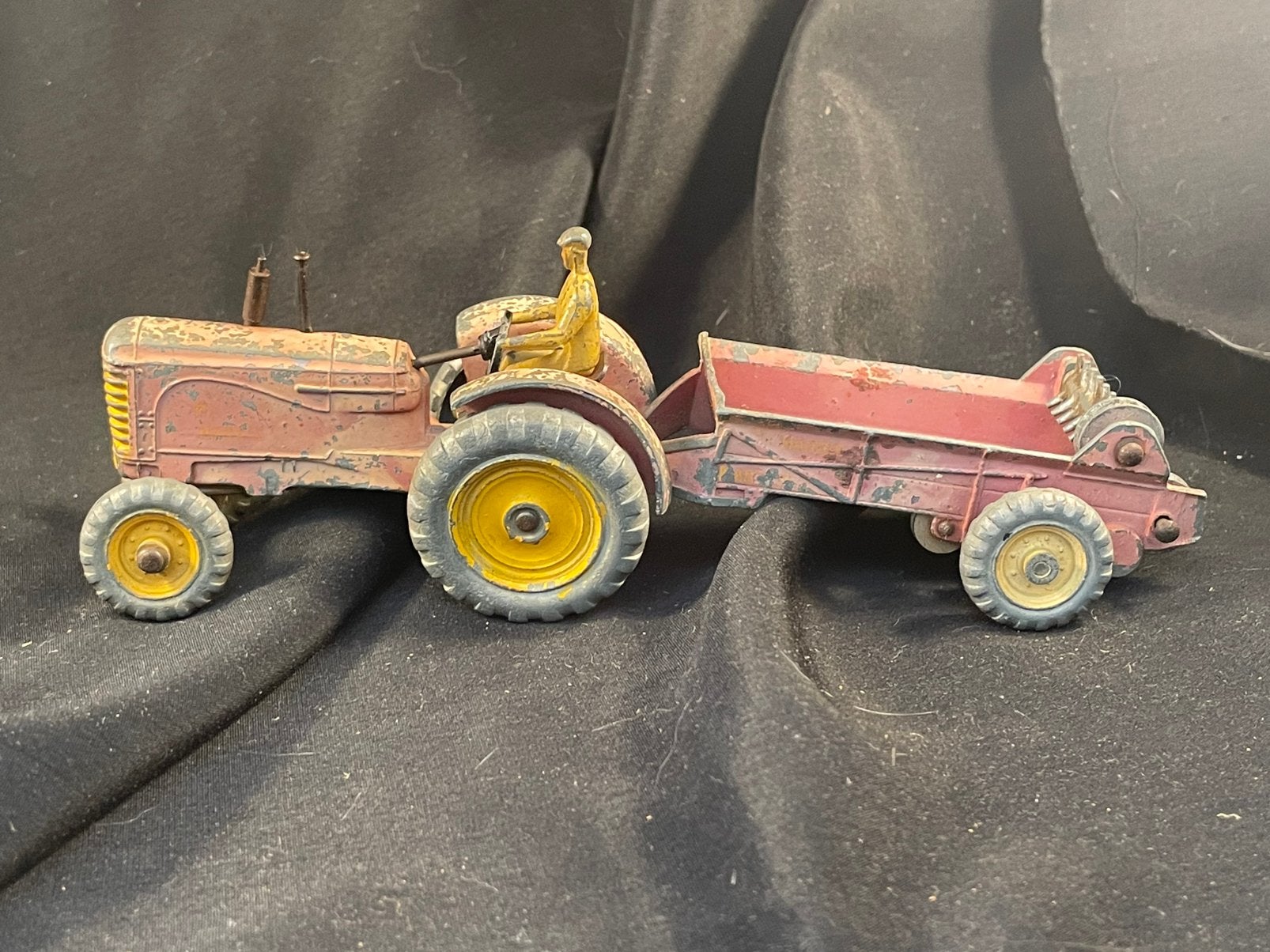 Tractor Dinky toy met aanhanger, Gebruikt, Tractor of Landbouw, Dinky Toys, Ophalen of Verzenden