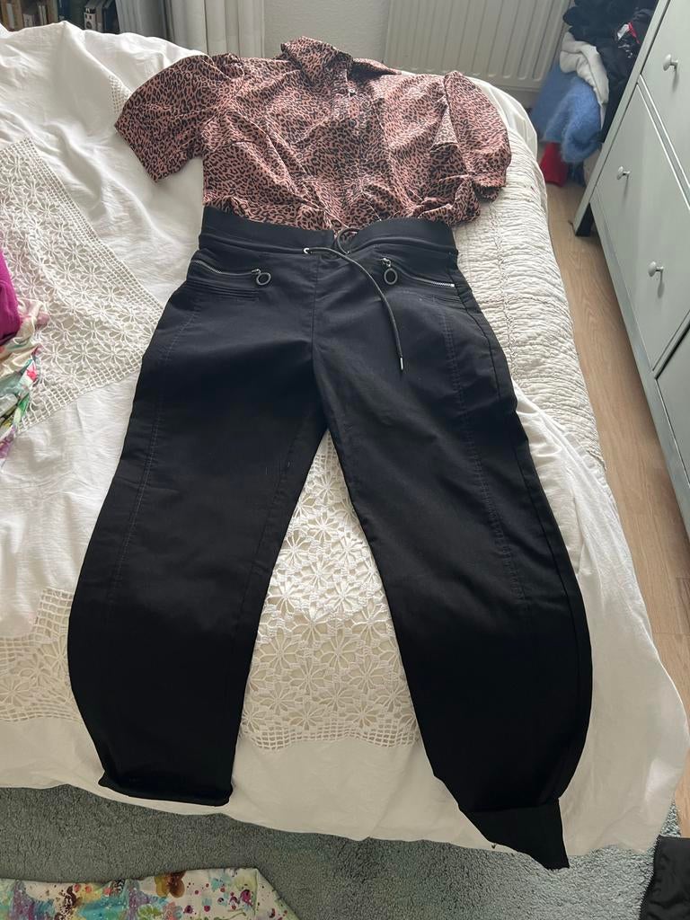 Broek maat 40 en blouse maat 44, Zwart, Maat 42/44 (L), Nieuw, Ophalen of Verzenden