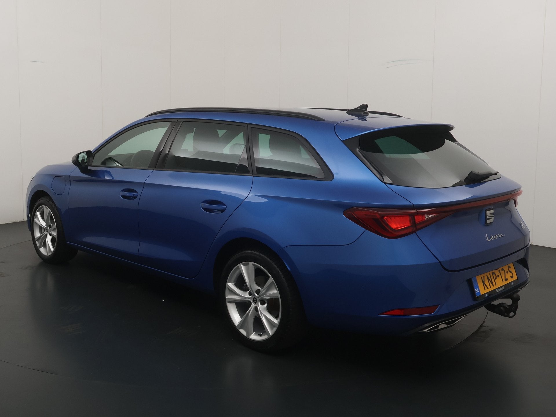 SEAT Leon Sportstourer 1.5 TSI e-Hybrid 204pk FR Business |, 4 cilinders, Leder en Stof, 1616 kg, Plug-in hybride