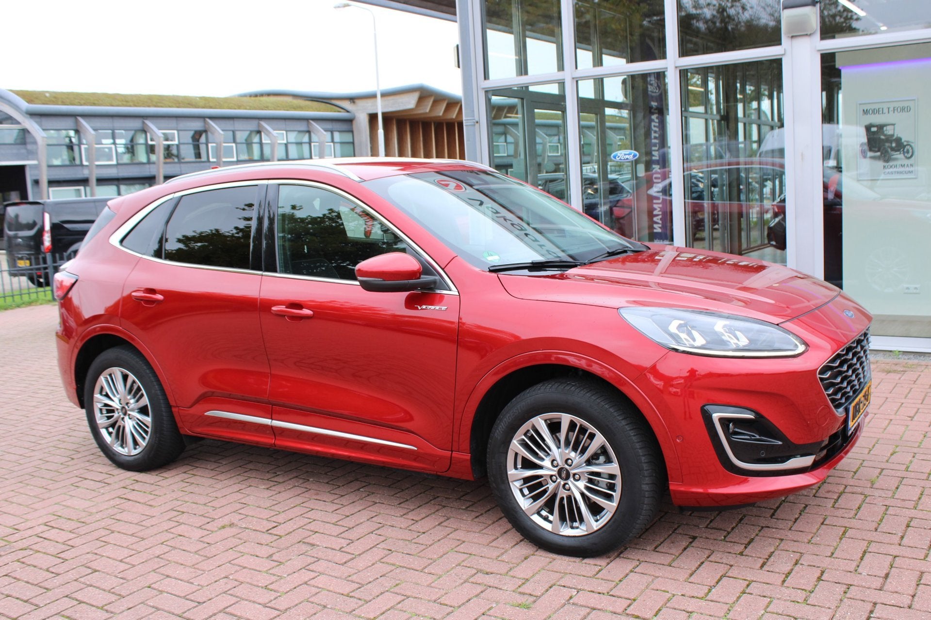 Ford KUGA 2.5 PHEV 225pk Vignale Automaat, Technology, Drive, Gebruikt, 4 cilinders, Bedrijf, Hybride Elektrisch/Benzine