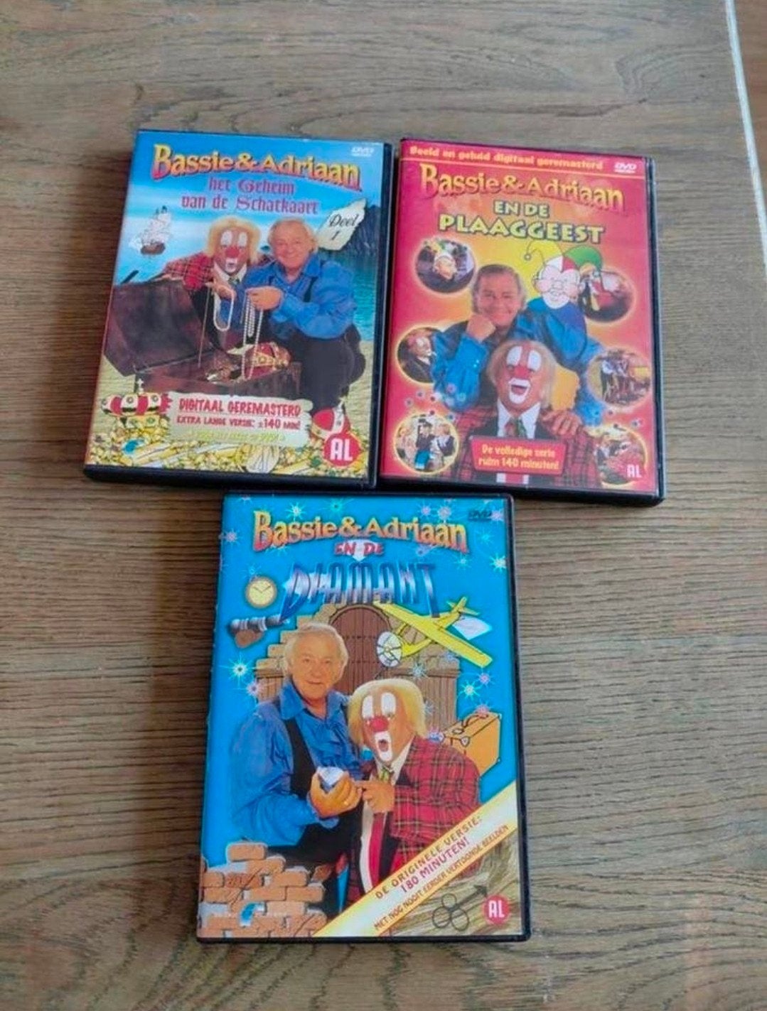 Bassie en Adriaan Schatkaart 1, Plaaggeest en Diamant dvds, Avontuur, Alle leeftijden, Ophalen of Verzenden, Zo goed als nieuw