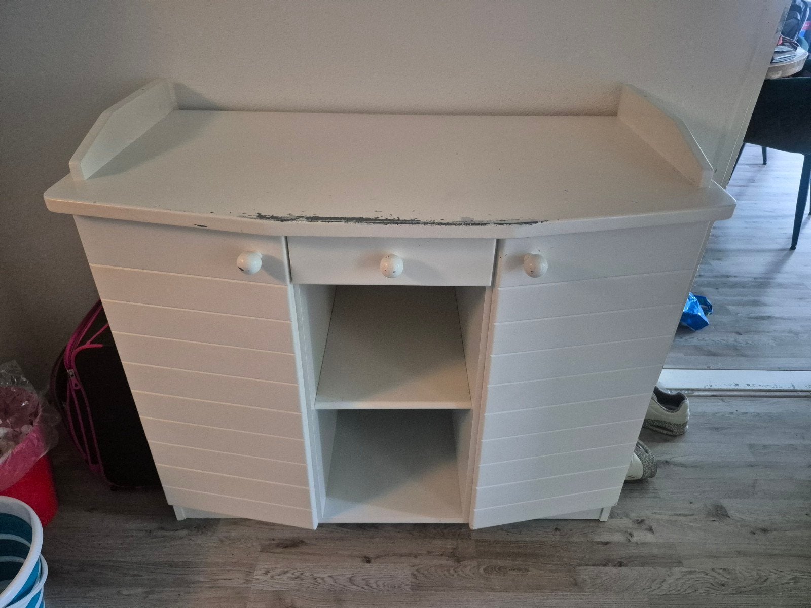 Witte commode met opstaande rand en opbergruimte, Ophalen, Gebruikt, 50 tot 70 cm, 100 cm of meer