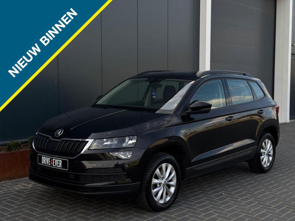 Skoda Karoq 1.5 TSI ACT Style | Automaat | Carplay | Camera, Auto's, Zwart, 4 cilinders, Zwart, Bedrijf