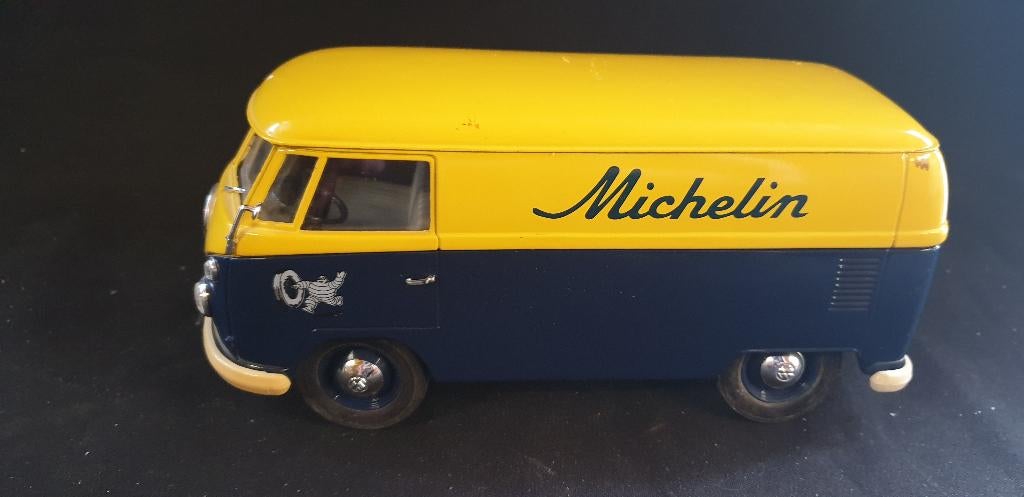 volkswagen bus logo michelin  blauw/geel mist spiegel 1:18, Hobby en Vrije tijd, Modelauto's | 1:18, Ophalen, Gebruikt, Auto, Overige merken