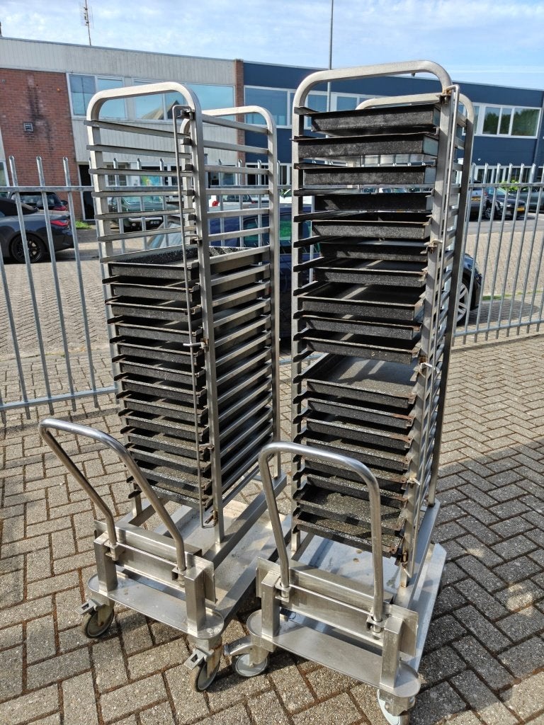 2x RVS regaalwagen / platenwagen met bakken, Ophalen, Zilver, Overige materialen, Overige merken