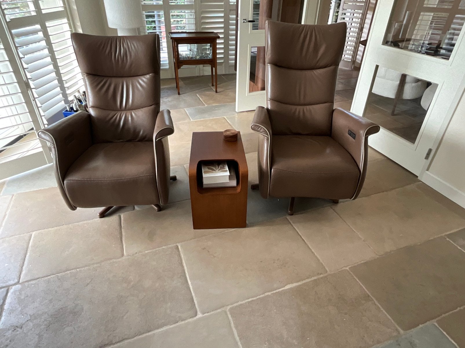 Twee luxe Prominent relaxfauteuils –Frans Molenaar collectie, Ophalen