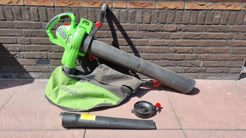 3-in-1 bladblazer en bladzuiger, Gebruikt, Floreert, Met opvangzak, Handgedragen