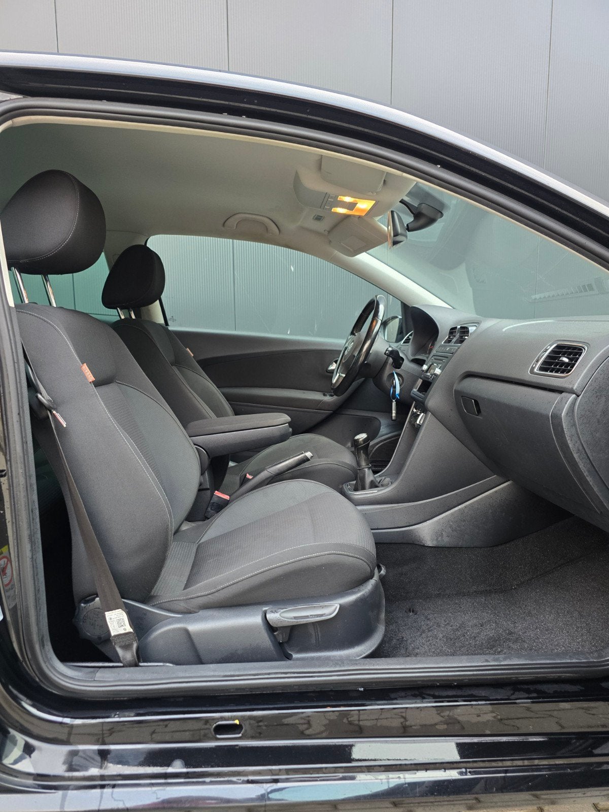 Foto 10 van Volkswagen Polo 1.2 | P.sensoren | Cruise | Nw Apk | StoelVw