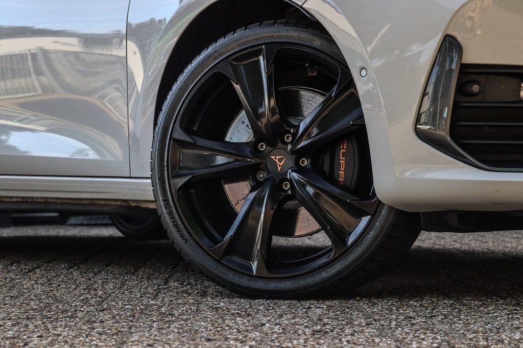 Cupra LEON SPORTSTOURER 1.4 e-Hybrid VZ Business VIRTUAL, Auto's, Cupra, 77 km/l, Gebruikt, Euro 6, 4 cilinders