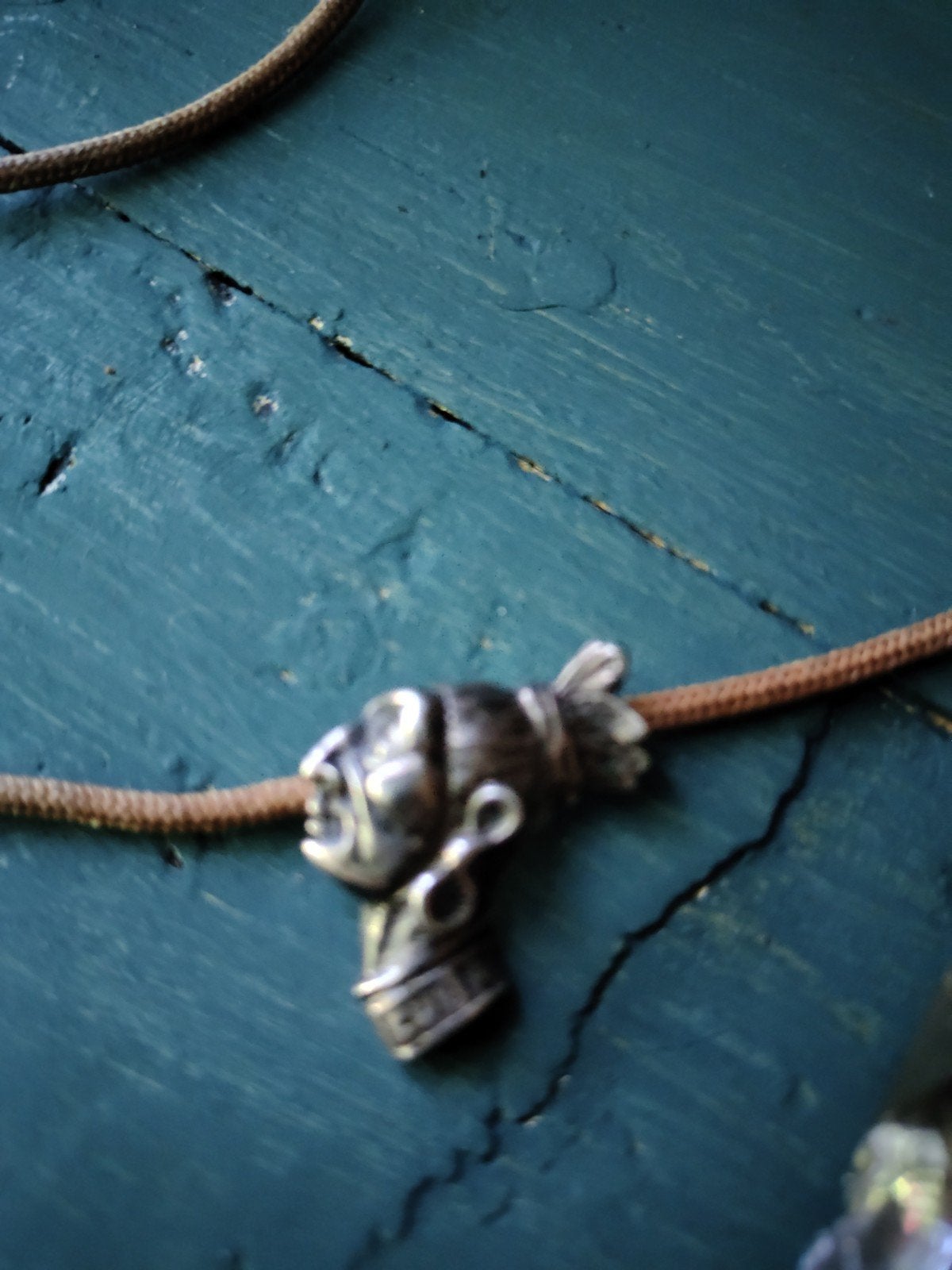 Vintage Indianen vrouw, hanger aan koord, Ophalen of Verzenden, Overige materialen