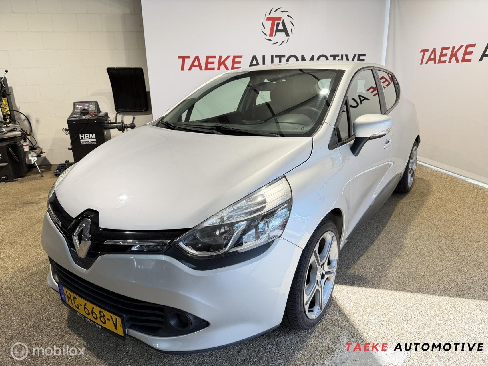 Renault Clio 0.9 TCe ECO Night&Day AIRCO/CRUISE/NAVI/NAP/APK, Voorwielaandrijving, 898 cc, Stof, Euro 6