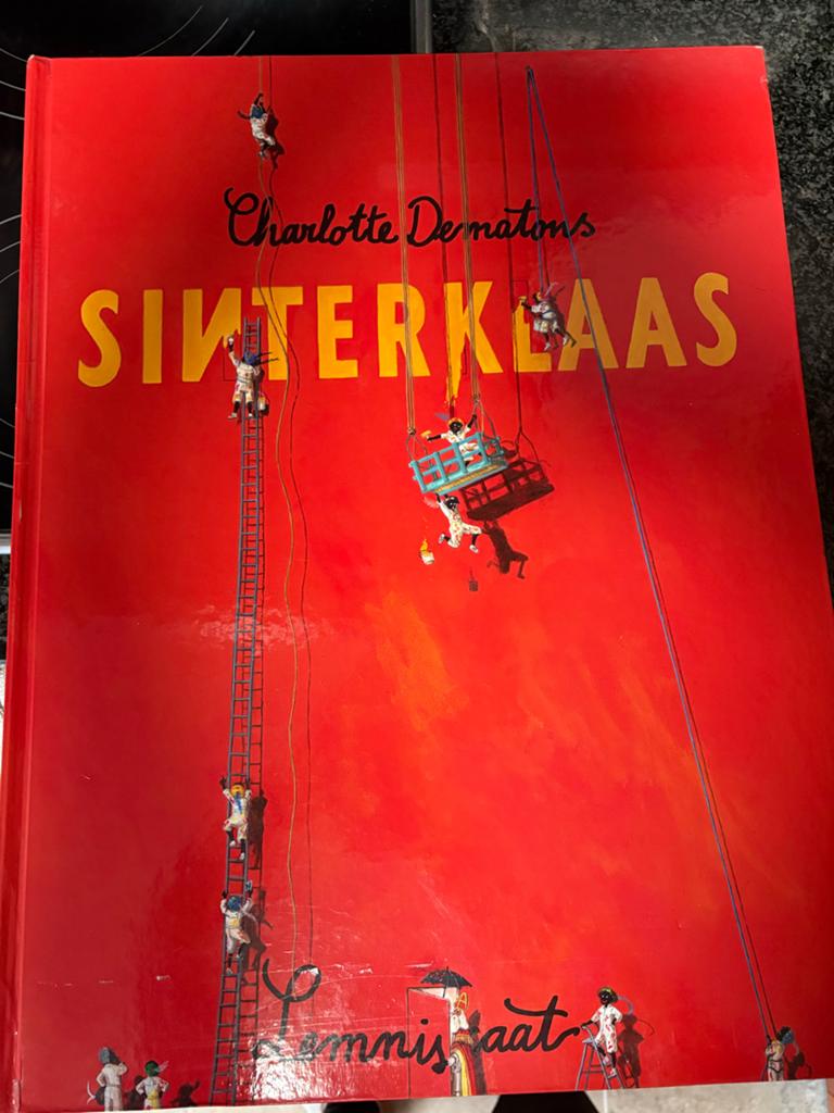 XXL Sinterklaas Boek Charlotte Dematons - Collectors Item, Ophalen of Verzenden, Gelezen, Sprookjes